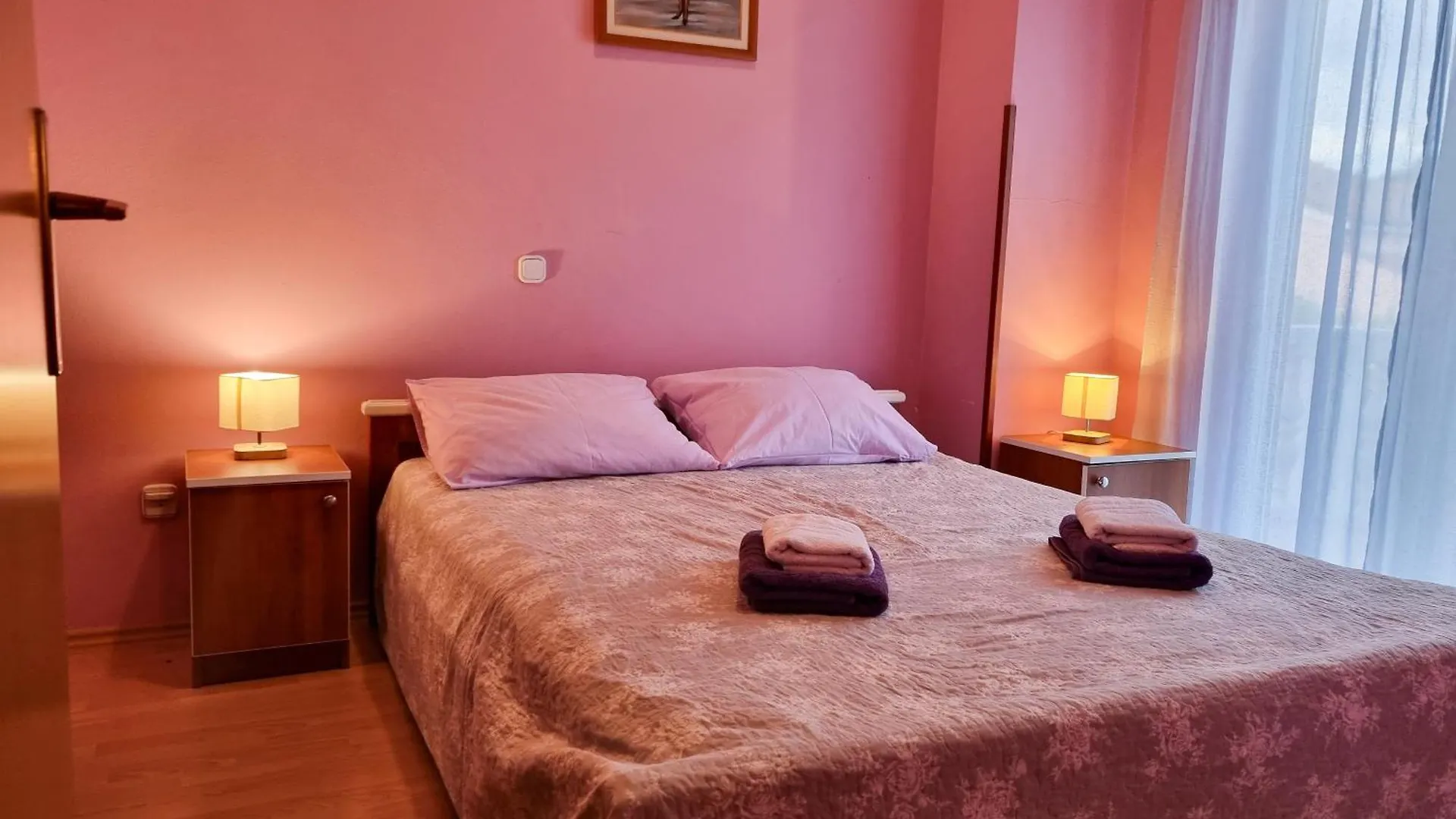 Apartmán Juli No3 & No4 Mugeba